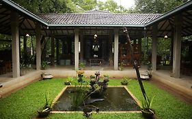 Nil Diya Mankada Safari Lodge
